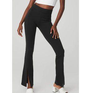 Alo Yoga Airbrush High Waist 7/8 Flutter Legging in Black | Size XS